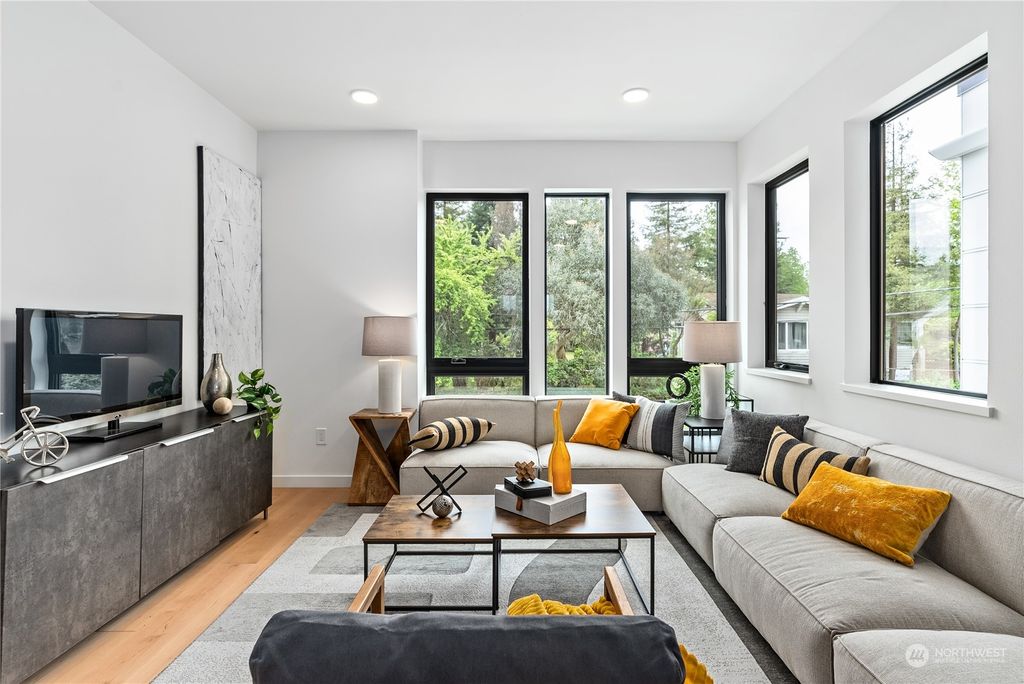 Photo of 4216 SW 100th Street, Seattle, WA 98146 (MLS # 2320137)