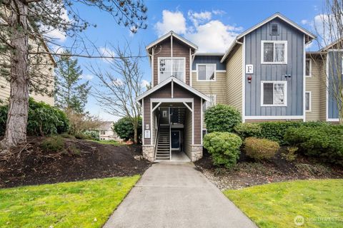 Photo of 710 240TH Way SE #F-301, Sammamish, WA 98074 (MLS # 2481822)