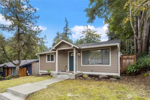 Photo of 2327 NE 86th Street, Seattle, WA 98115 (MLS # 2578582)