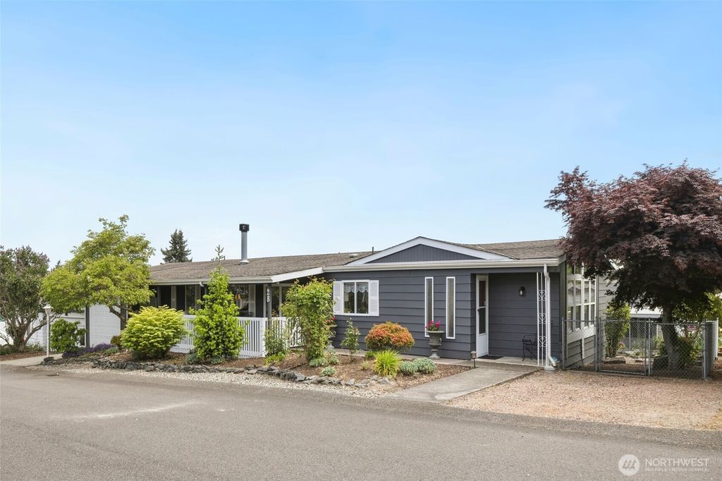 Photo of 2500 Alder Street #28, Milton, WA 98354 (MLS # 2525335)