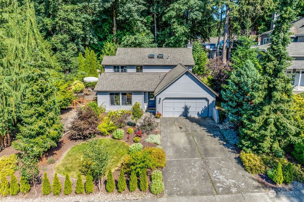Photo of 13710 178th Avenue NE, Redmond, WA 98052 (MLS # 2266447)