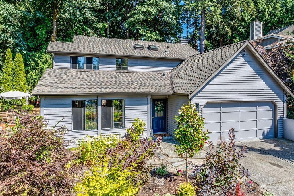 Photo of 13710 178th Avenue NE, Redmond, WA 98052 (MLS # 2266447)