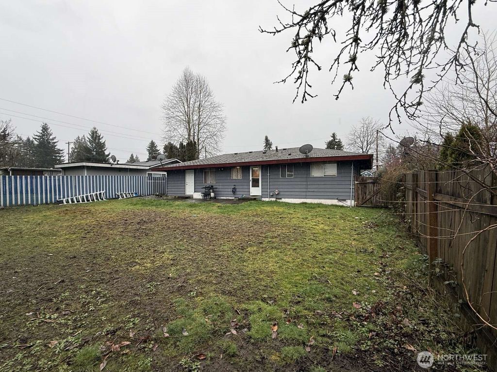 Photo of 1109 27th Street SE, Auburn, WA 98002 (MLS # 2492627)