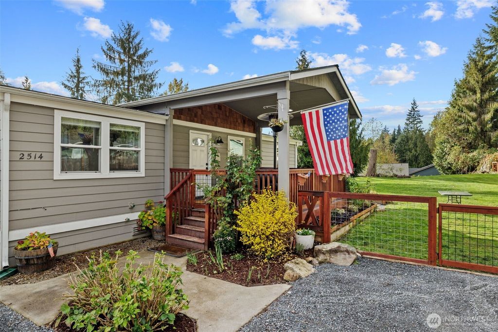 Photo of 2514 103rd Avenue SE, Lake Stevens, WA 98258 (MLS # 2446976)