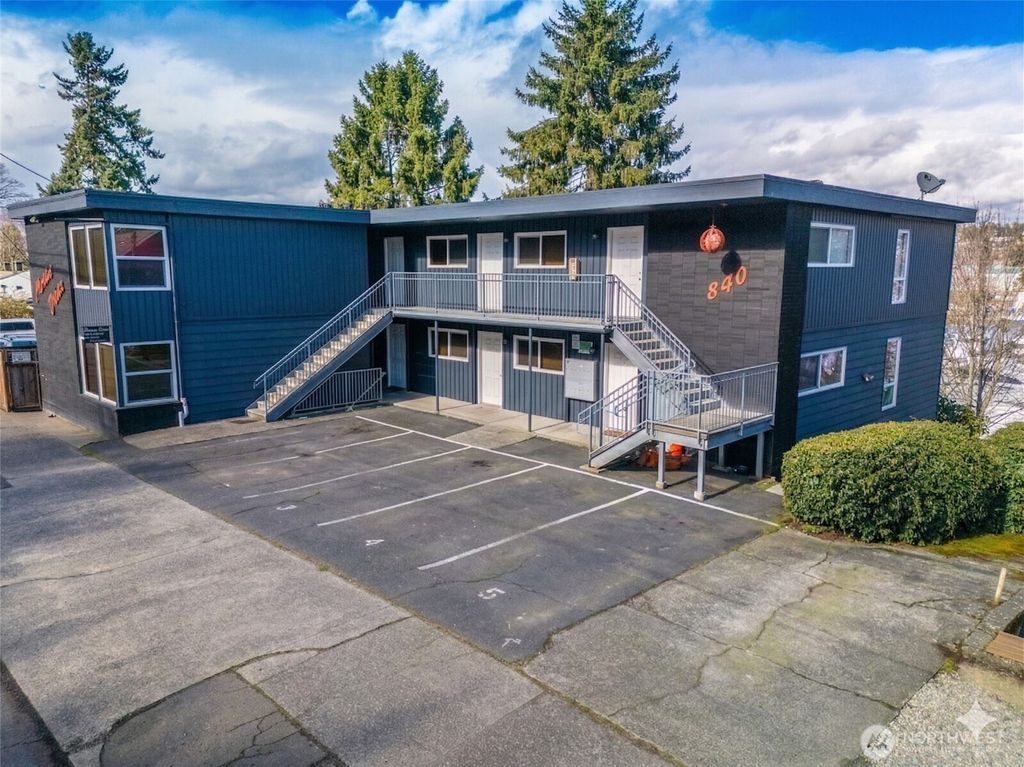 Photo of 840 W Nickerson Street, Seattle, WA 98119 (MLS # 2508089)