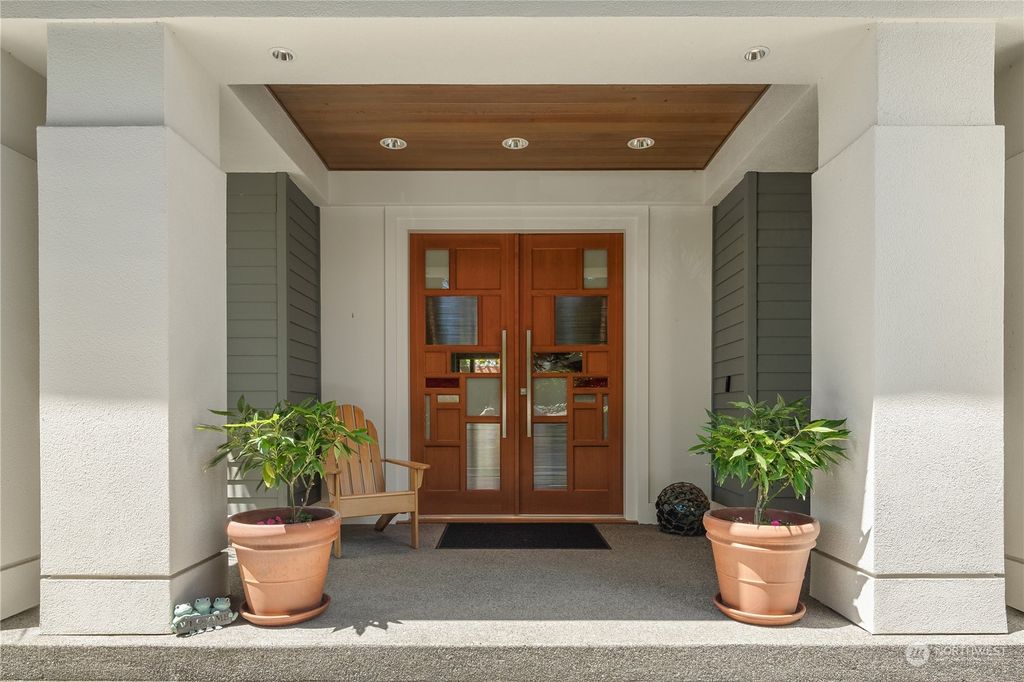 Photo of 2247 82nd Avenue SE, Mercer Island, WA 98040 (MLS # 2249554)