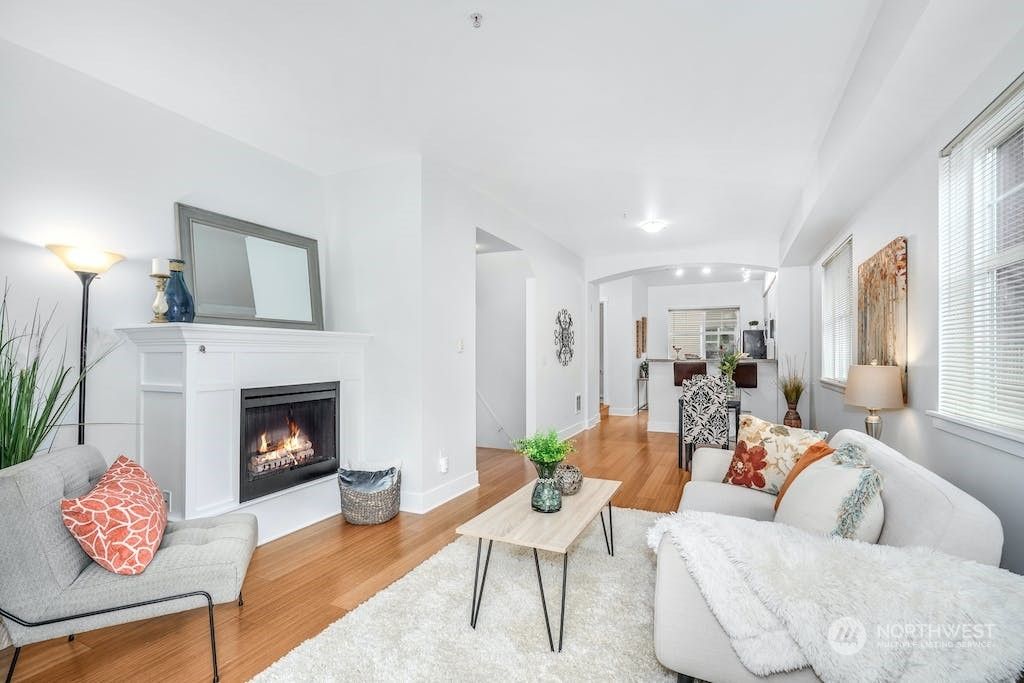 Photo of 16424 NE 91st Street #19, Redmond, WA 98052 (MLS # 1983843)