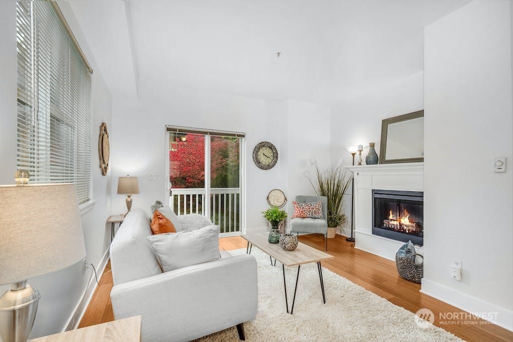 Photo of 16424 NE 91st Street #19, Redmond, WA 98052 (MLS # 1983843)