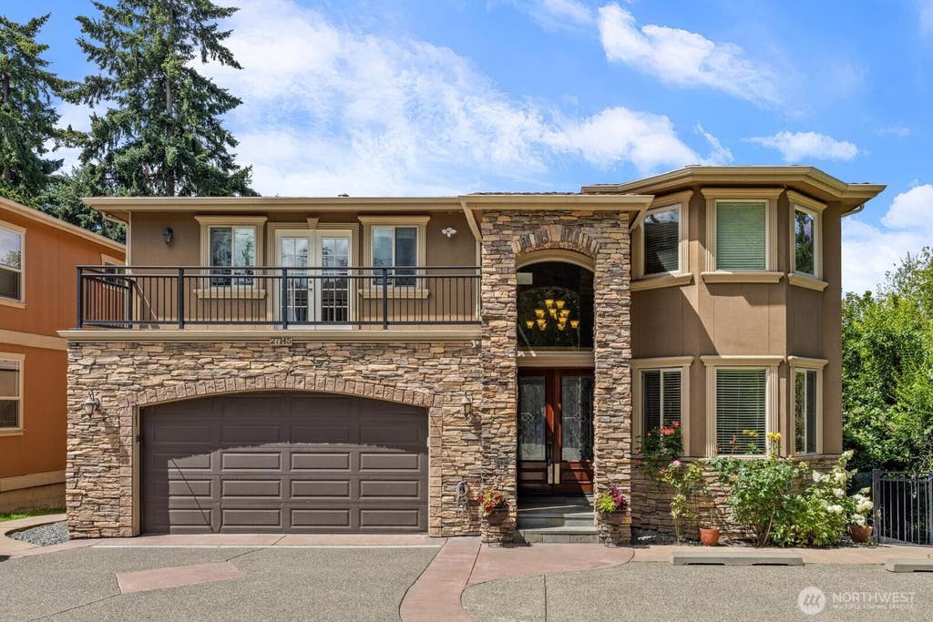 Photo of 27145 11th Place S, Des Moines, WA 98198 (MLS # 2564363)