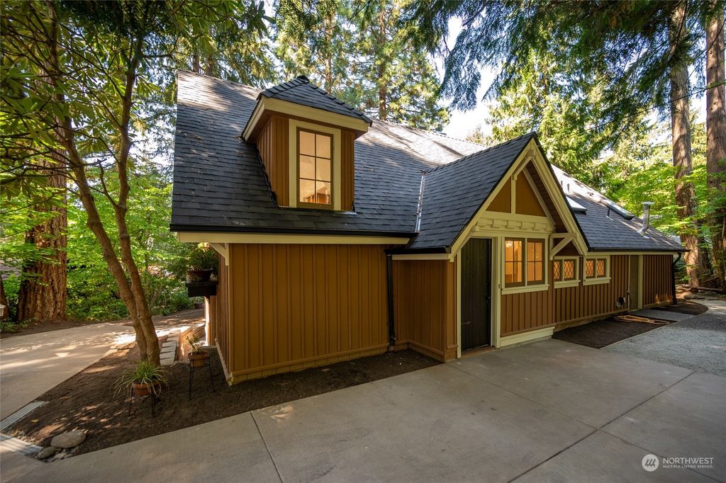 Photo of 17239 Greenwood Place N, Shoreline, WA 98133 (MLS # 2071026)