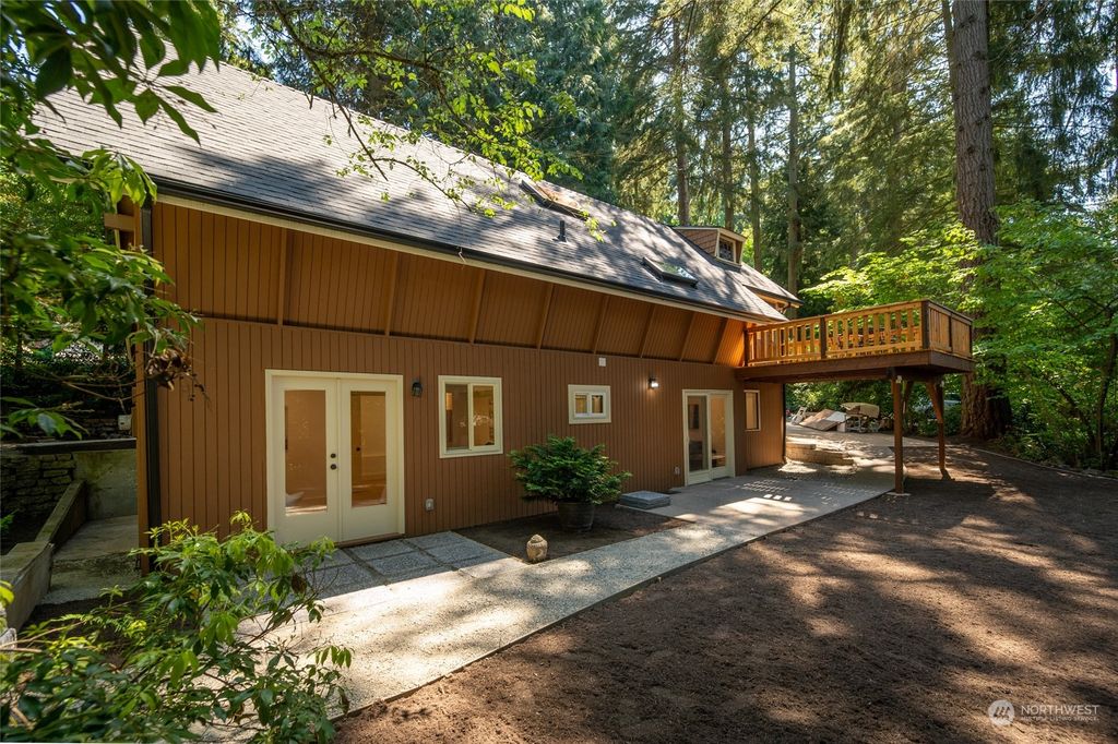 Photo of 17239 Greenwood Place N, Shoreline, WA 98133 (MLS # 2071026)
