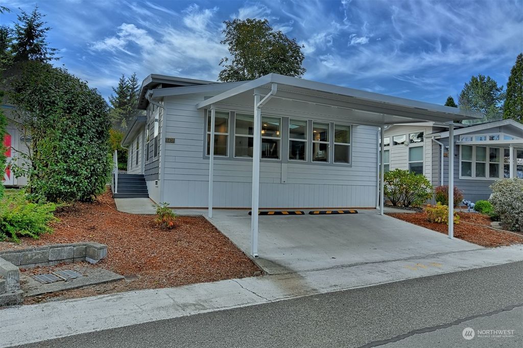 Photo of 23825 15th Avenue SE, Bothell, WA 98021 (MLS # 2297515)