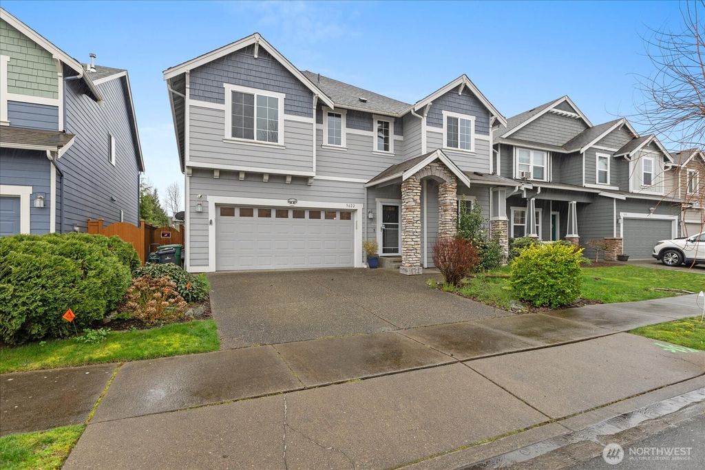 Photo of 5622 117th Place NE, Marysville, WA 98271 (MLS # 2497389)