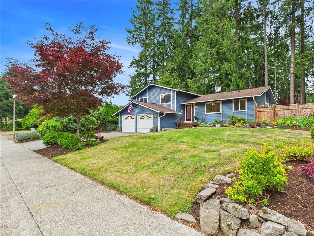 Photo of 15011 SE 143rd Place, Renton, WA 98059 (MLS # 2396100)