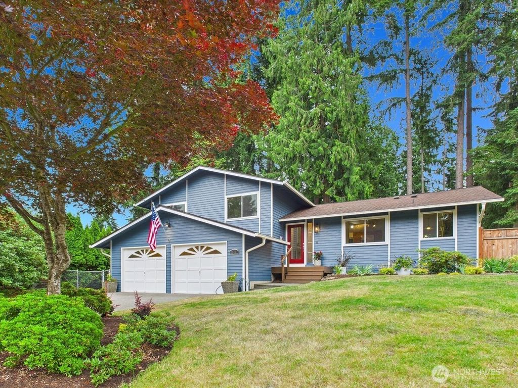 Photo of 15011 SE 143rd Place, Renton, WA 98059 (MLS # 2396100)