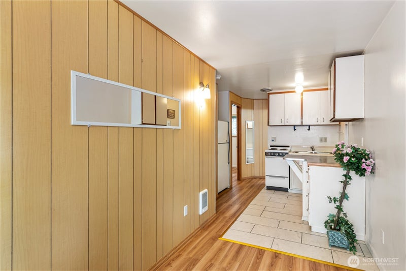 710 NE 43rd Street