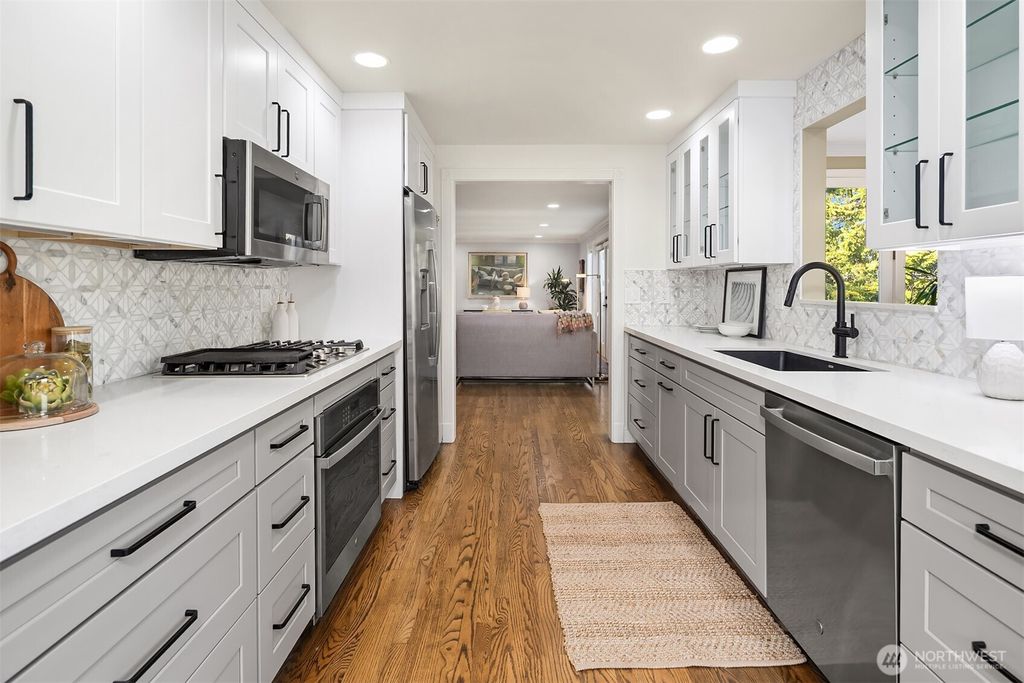 Photo of 2702 4th Avenue W, Seattle, WA 98119 (MLS # 2515634)