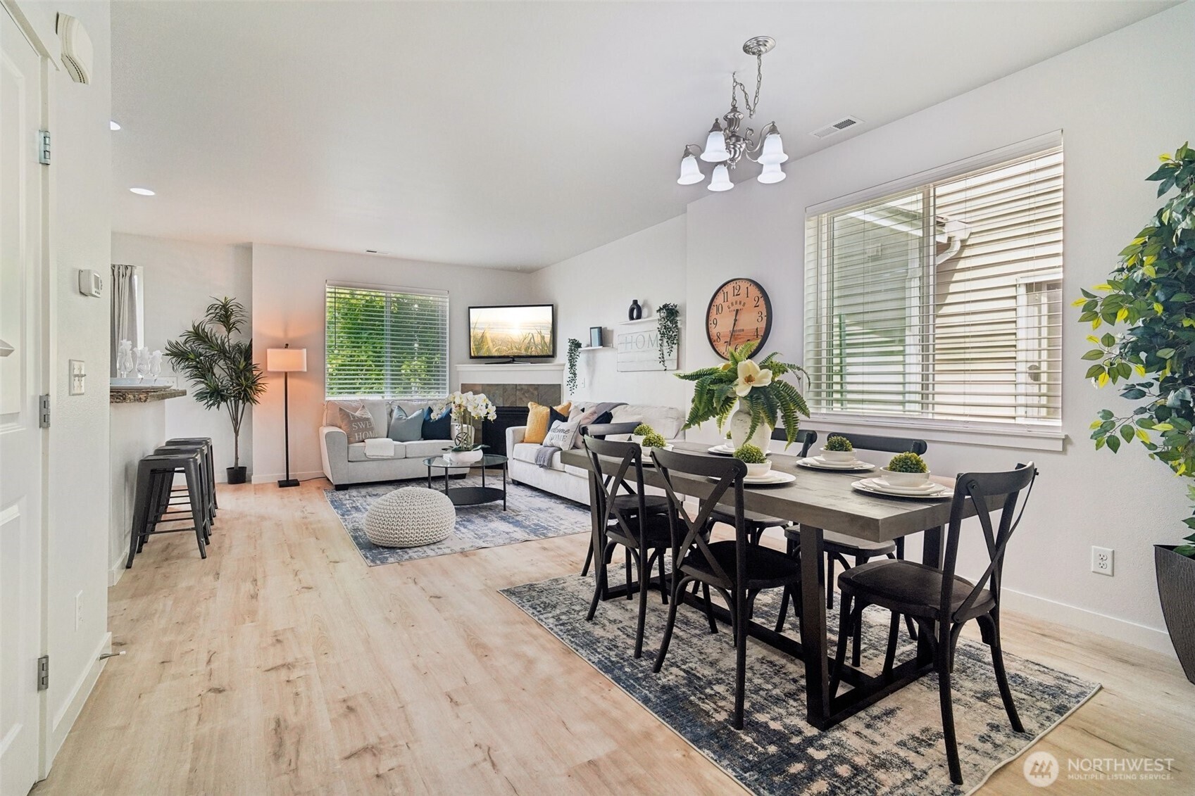 1341 52nd Street NE 1205