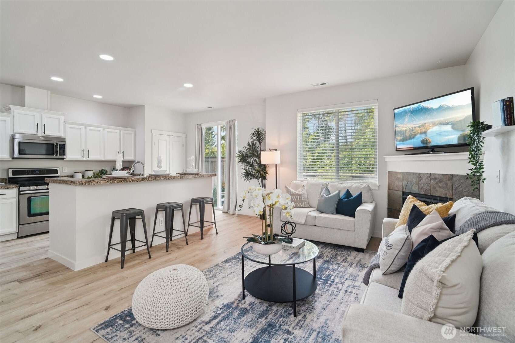 1341 52nd Street NE 1205