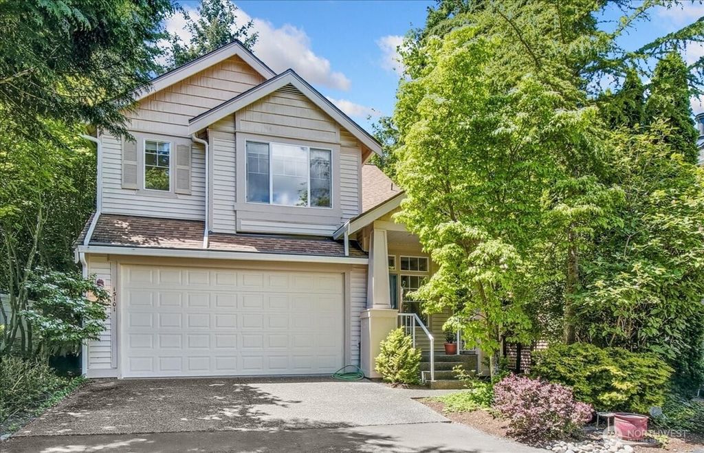 Photo of 15101 25th Avenue W #11, Lynnwood, WA 98087 (MLS # 2389443)