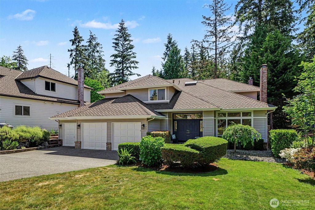 Photo of 23405 SE 27th Court, Sammamish, WA 98075 (MLS # 2534717)