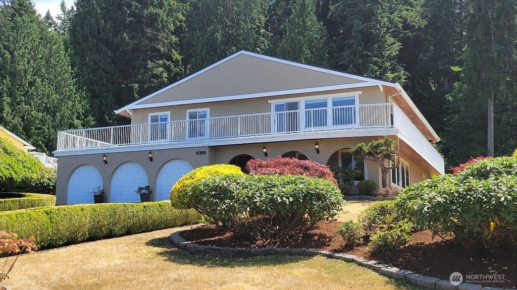 Photo of 8308 Frederick Place, Edmonds, WA 98026 (MLS # 2405951)