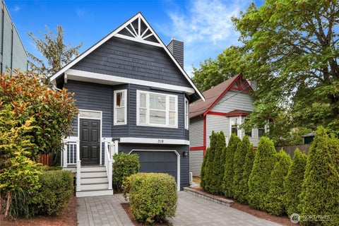 Photo of 318 NE 59th Street, Seattle, WA 98105 (MLS # 2546773)