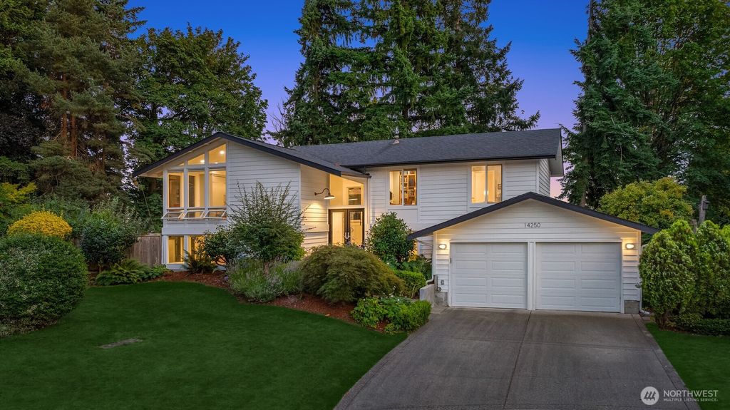 Photo of 14250 130th Avenue NE, Kirkland, WA 98034 (MLS # 2420680)