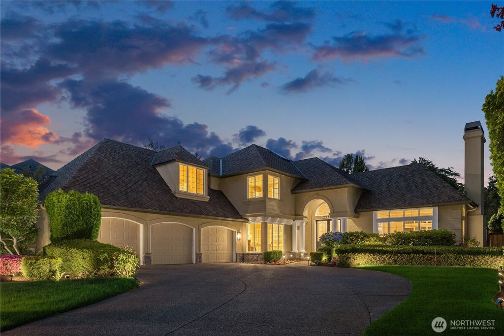 Photo of 2260 269th Court SE, Sammamish, WA 98075 (MLS # 2386841)