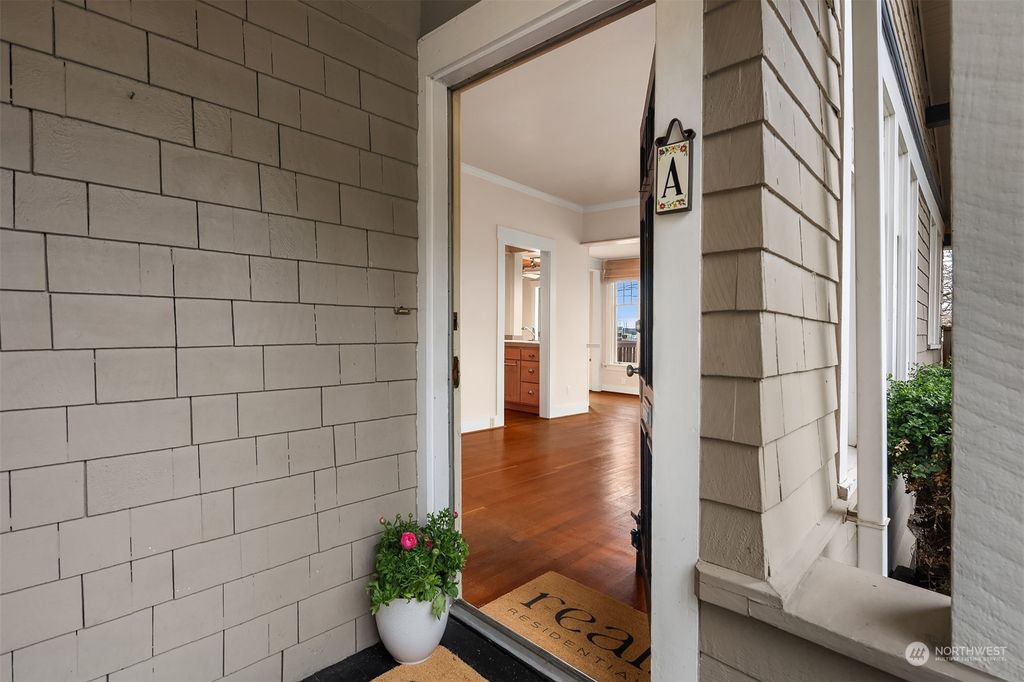 Photo of 267 E Newton Street, Seattle, WA 98102 (MLS # 2210668)