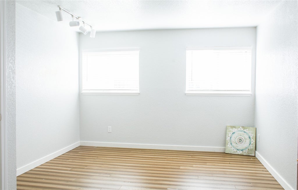 Photo of 12626 SE 317th Street, Auburn, WA 98092 (MLS # 2584887)