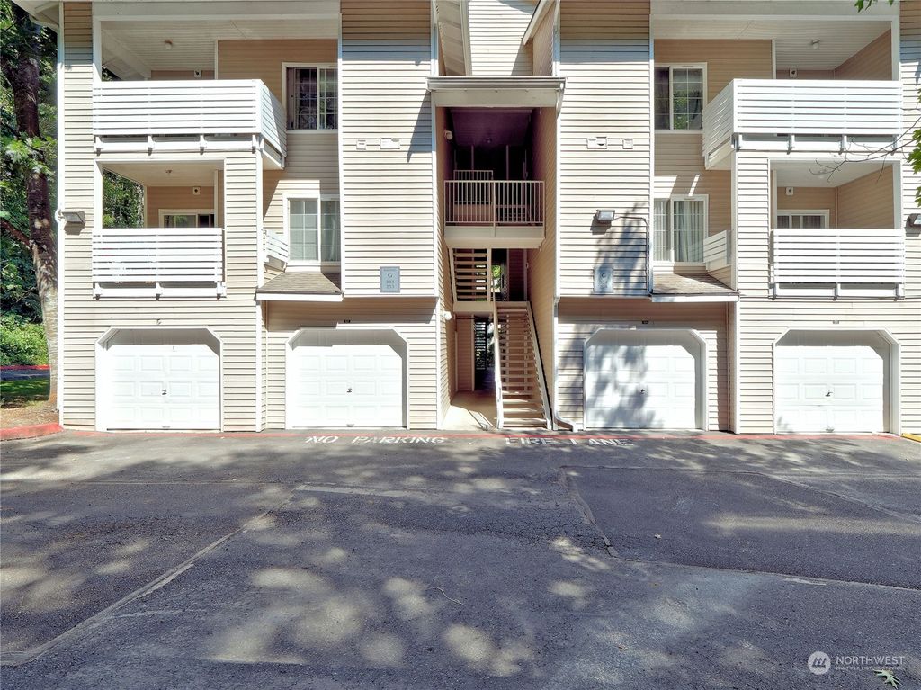 Photo of 801 Rainier Avenue N #G240, Renton, WA 98057 (MLS # 2269731)