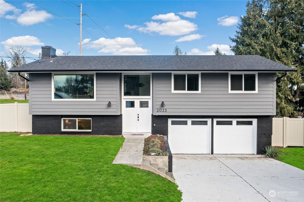 Photo of 2023 92nd Drive SE, Lake Stevens, WA 98258 (MLS # 2201158)