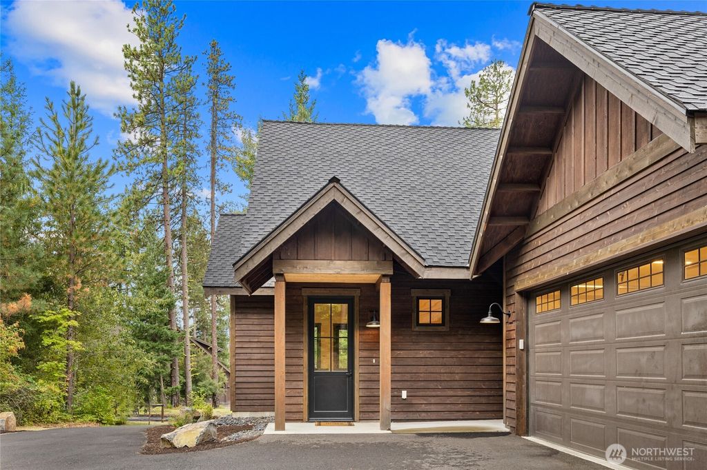 Photo of 140 Big Rock Lane, Cle Elum, WA 98922 (MLS # 2459662)