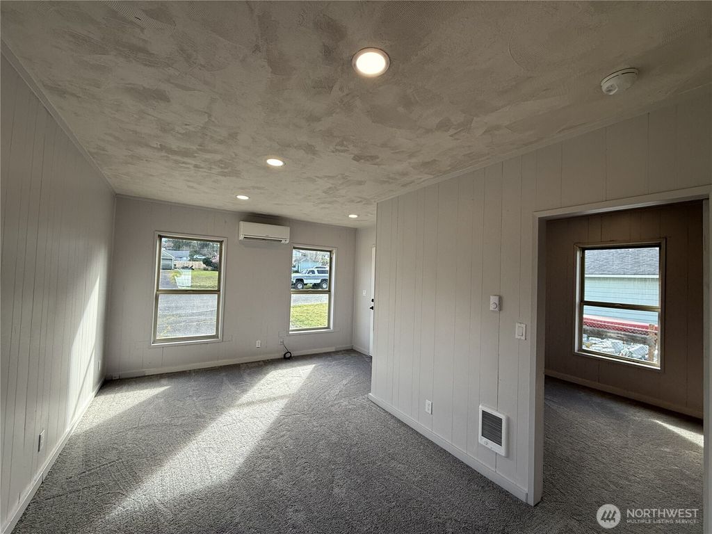 Photo of 409 E Lopez Avenue, Port Angeles, WA 98362 (MLS # 2488143)