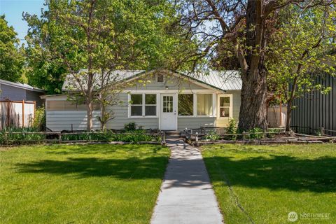 521 Ash Street S, Omak, WA 98841 - MLS#: 2373187