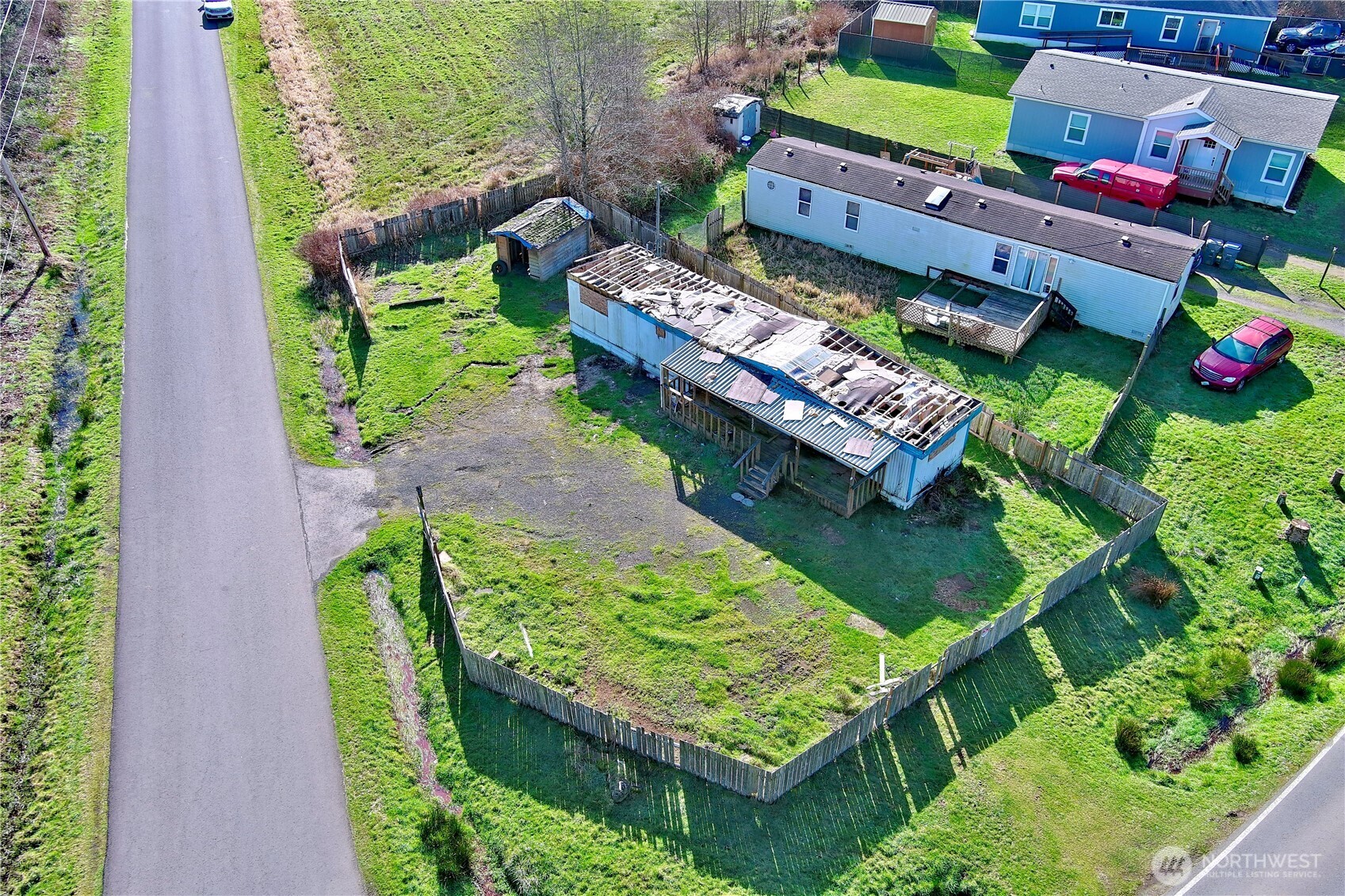 799 S Rain Street NE