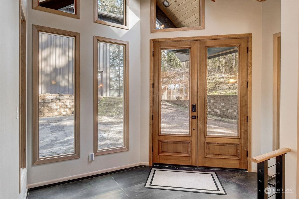 Photo of 13656 NE Woodinville Redmond Road, Redmond, WA 98052 (MLS # 2207425)