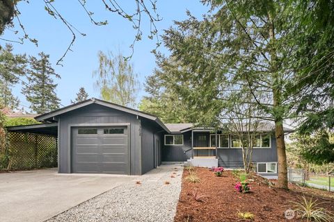 Photo of 1302 SW 125th Place, Burien, WA 98146 (MLS # 2510877)