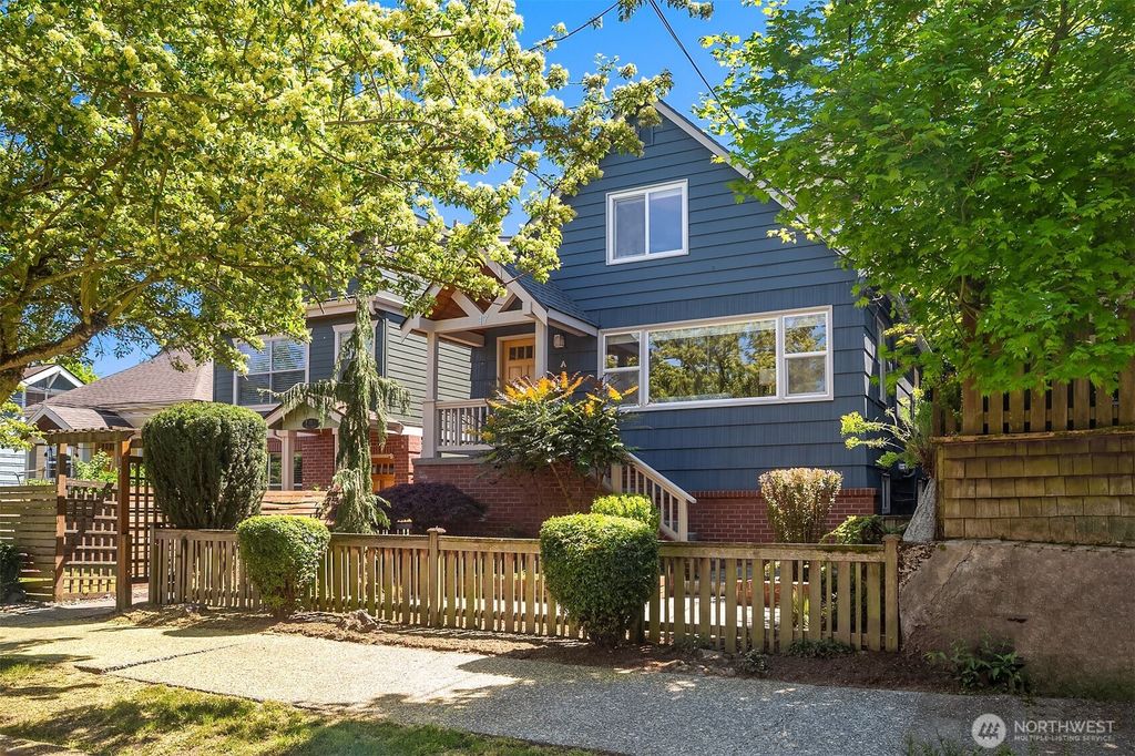 Photo of 17 W Dravus Street, Seattle, WA 98119 (MLS # 2523426)