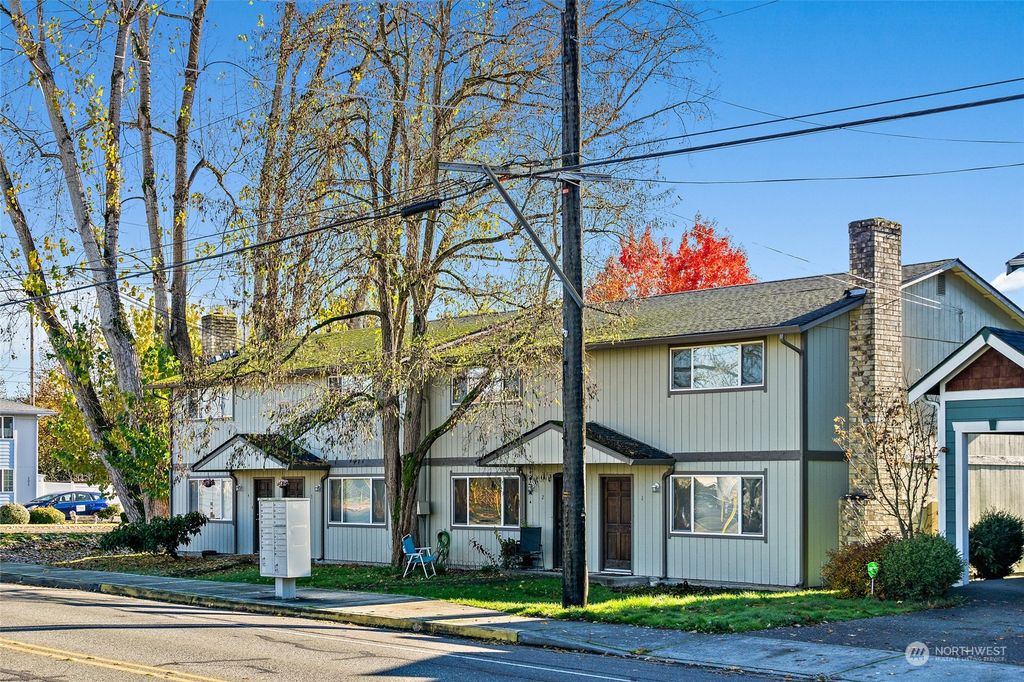 Photo of 428 1st Avenue N, Algona, WA 98001 (MLS # 2180248)