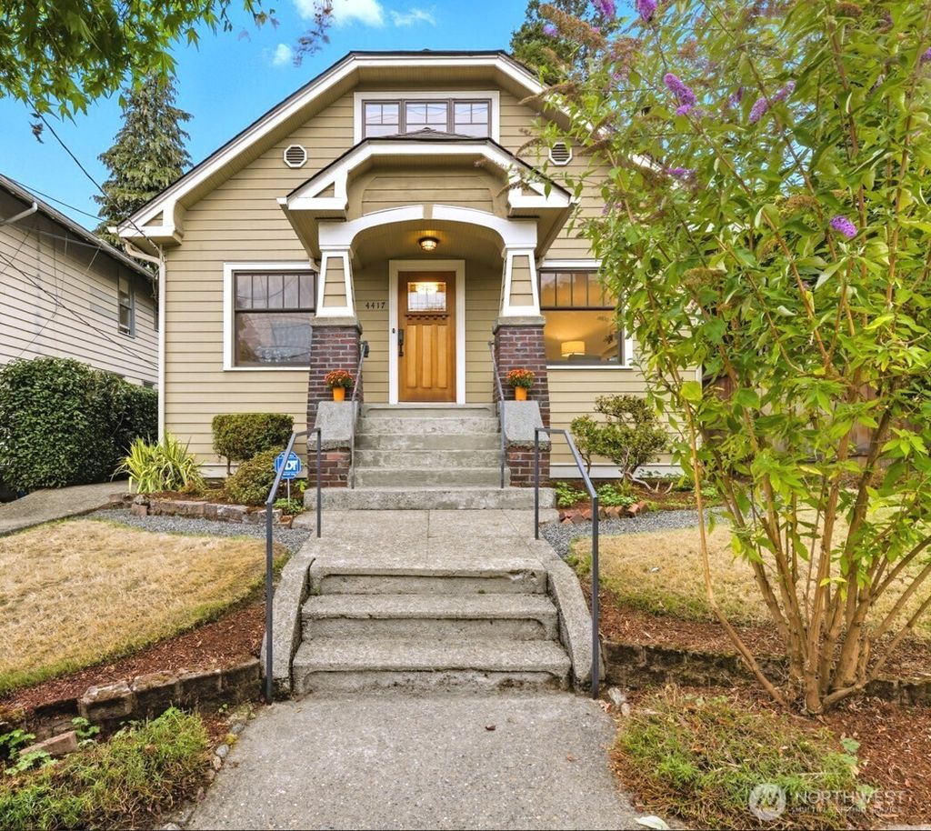 Photo of 4417 Thackeray Place NE, Seattle, WA 98105 (MLS # 2439518)