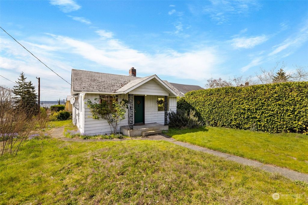 Photo of 6357 38th Avenue SW, Seattle, WA 98126 (MLS # 2218784)