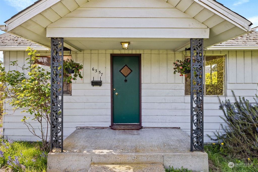Photo of 6357 38th Avenue SW, Seattle, WA 98126 (MLS # 2218784)