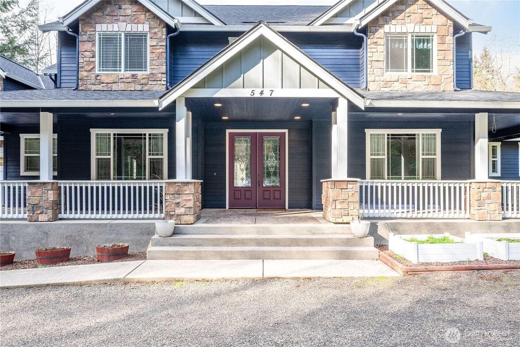 Photo of 547 Lone Oak Road, Longview, WA 98632 (MLS # 2521937)
