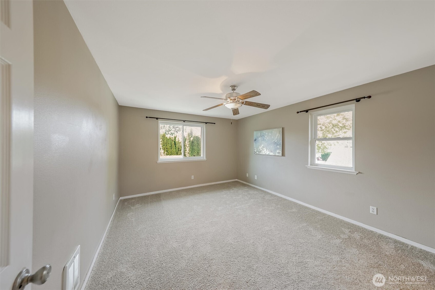 Auburn, Washington 98002, United States, 2 Bedrooms Bedrooms, ,2 BathroomsBathrooms,Residential,Pending,232338