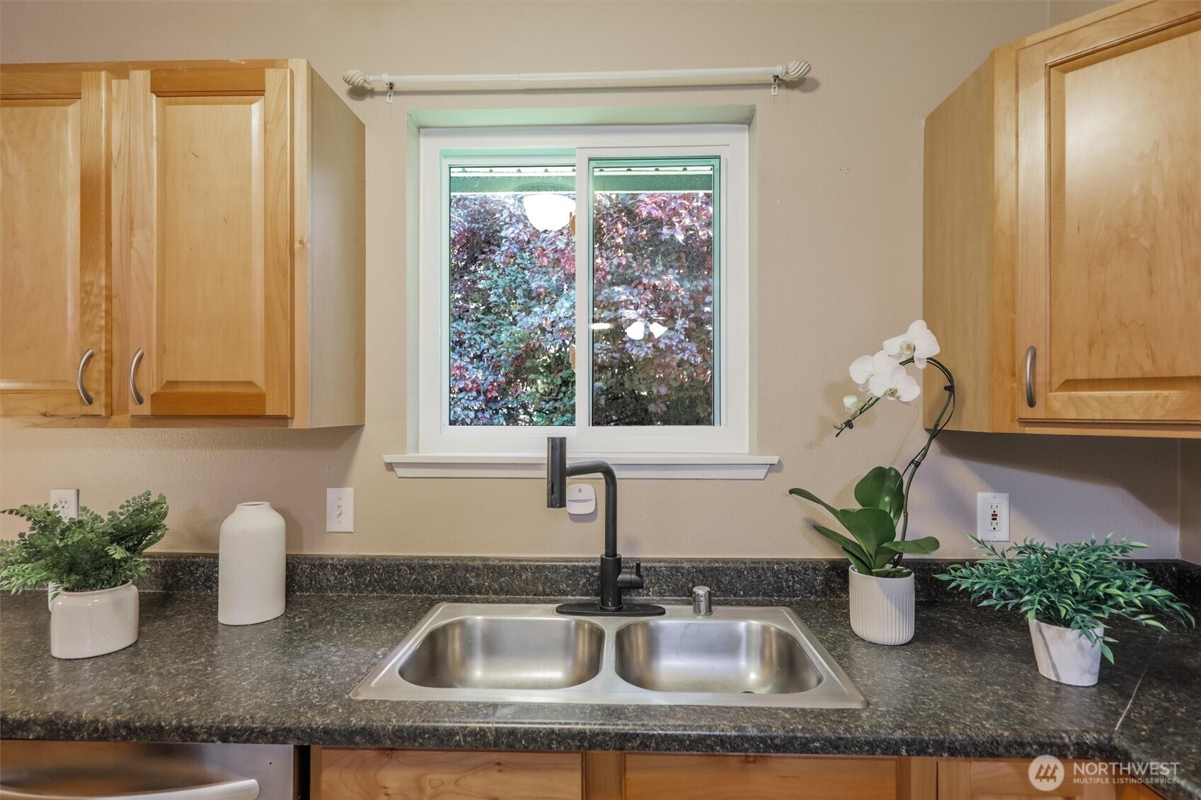 Auburn, Washington 98002, United States, 2 Bedrooms Bedrooms, ,2 BathroomsBathrooms,Residential,Pending,232338