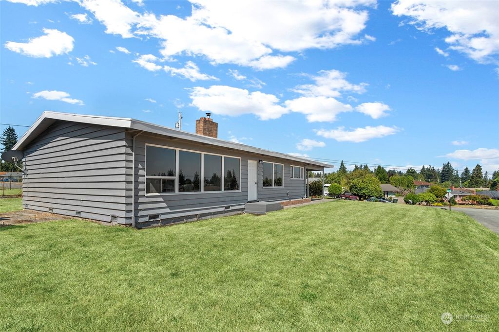 Photo of 5008 Sperry Lane, Everett, WA 98203 (MLS # 2015886)