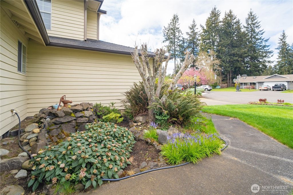 Photo of 9219 5th Court SE, Olympia, WA 98513 (MLS # 2508913)