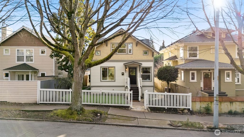 Photo of 3113 E Cherry Street, Seattle, WA 98122 (MLS # 2470912)